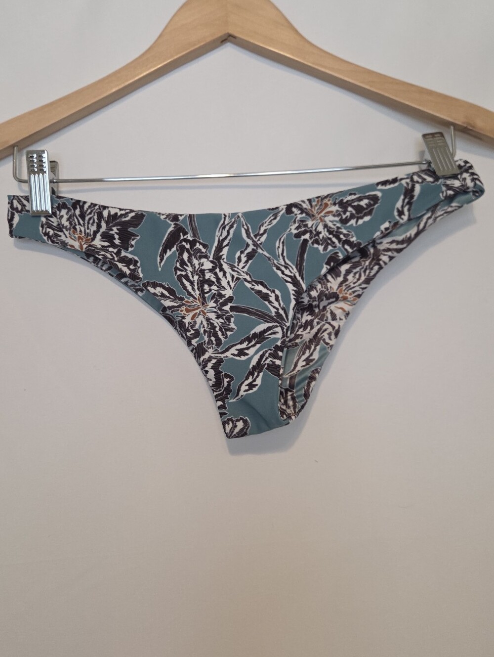 Beach Riot Anchor Bottom in Seaside Floral
